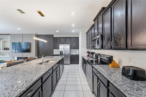 House in SOLARA RESORT in Kissimmee, Florida 9 bedrooms, 405.33 sq.m. № 2101704 - photo 18