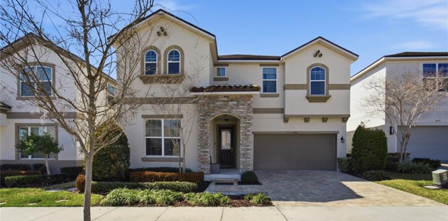 House in SOLARA RESORT in Kissimmee, Florida 9 bedrooms, 405.33 sq.m. № 2101704