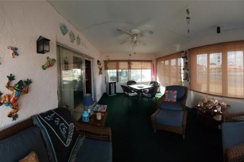 Villa ou maison à vendre à Sun City Center, Floride: 2 chambres, 163.14 m2 № 2415085 - photo 20