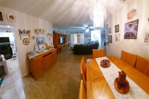 Villa ou maison à vendre à Sun City Center, Floride: 2 chambres, 163.14 m2 № 2415085 - photo 3