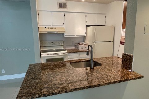 Condominio en venta en Davie, Florida, 1 dormitorio, 74.79 m2 № 1938605 - foto 10