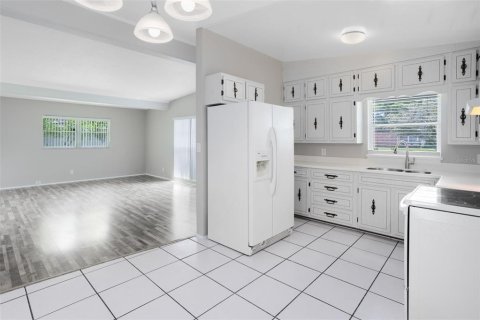 House in Sanford, Florida 3 bedrooms, 101.64 sq.m. № 1901808 - photo 6