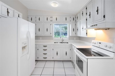 House in Sanford, Florida 3 bedrooms, 101.64 sq.m. № 1901808 - photo 7