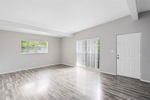 House in Sanford, Florida 3 bedrooms, 101.64 sq.m. № 1901808 - photo 4