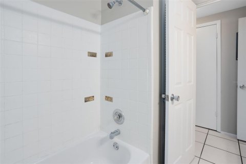 House in Sanford, Florida 3 bedrooms, 101.64 sq.m. № 1901808 - photo 18