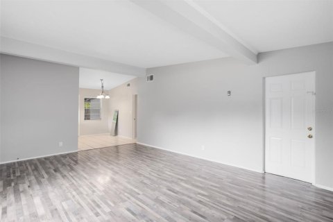 House in Sanford, Florida 3 bedrooms, 101.64 sq.m. № 1901808 - photo 5