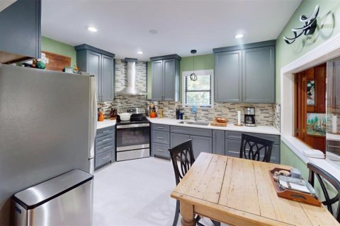 House in Tampa, Florida 2 bedrooms, 104.05 sq.m. № 1873684 - photo 9