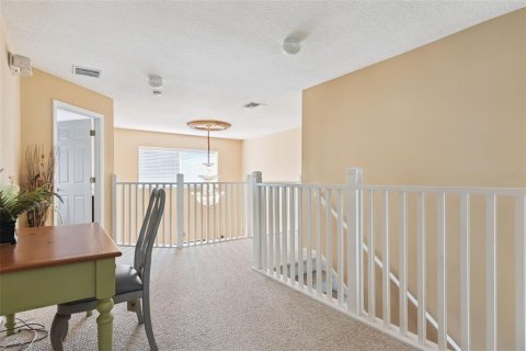 House in Davenport, Florida 6 bedrooms, 257.43 sq.m. № 2212852 - photo 20