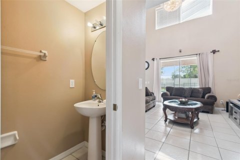 House in Davenport, Florida 6 bedrooms, 257.43 sq.m. № 2212852 - photo 29