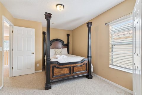 House in Davenport, Florida 6 bedrooms, 257.43 sq.m. № 2212852 - photo 19