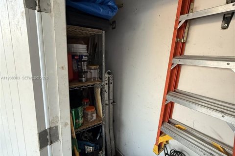 Villa ou maison à louer à Hollywood, Floride: 2 chambres, 102.01 m2 № 1996013 - photo 27