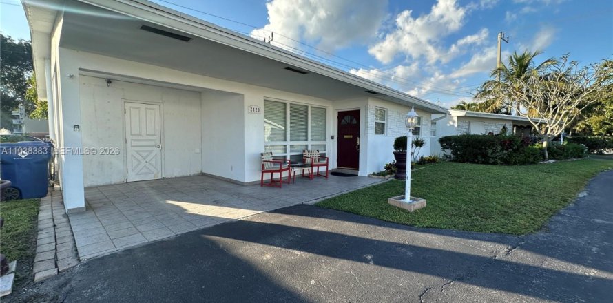 Villa ou maison à Hollywood, Floride 2 chambres, 102.01 m2 № 1996013