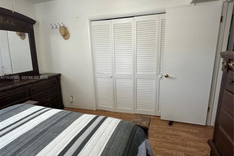 Villa ou maison à louer à Hollywood, Floride: 2 chambres, 102.01 m2 № 1996013 - photo 19