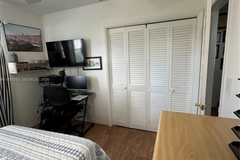 Villa ou maison à louer à Hollywood, Floride: 2 chambres, 102.01 m2 № 1996013 - photo 14