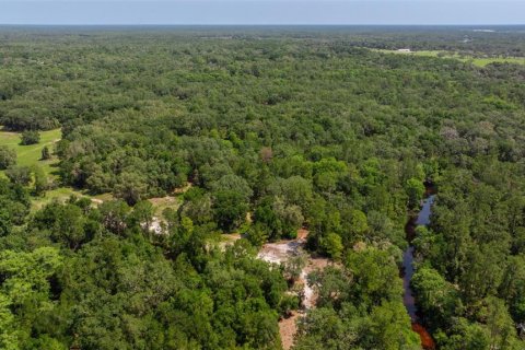 Propiedad comercial en venta en Dade City, Florida, 270.9 m2 № 1755636 - foto 24