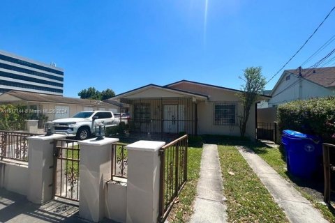 Immobilier commercial à vendre à Miami, Floride: 265.42 m2 № 2022886 - photo 21