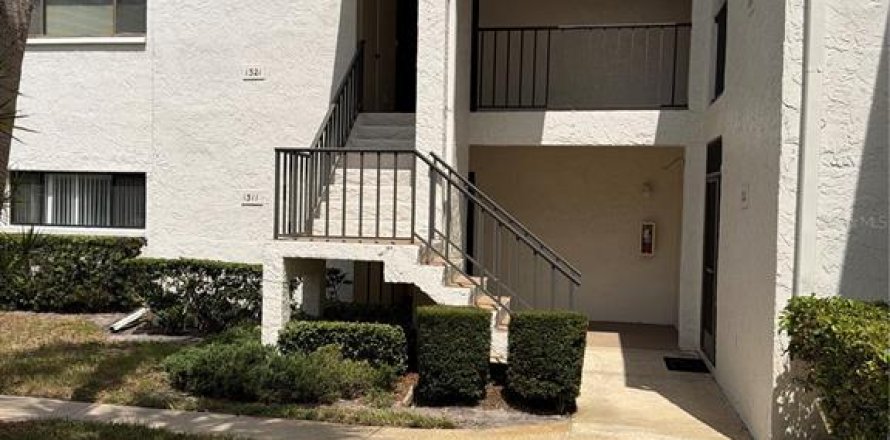 Condo in Largo, Florida, 2 bedrooms № 2225333