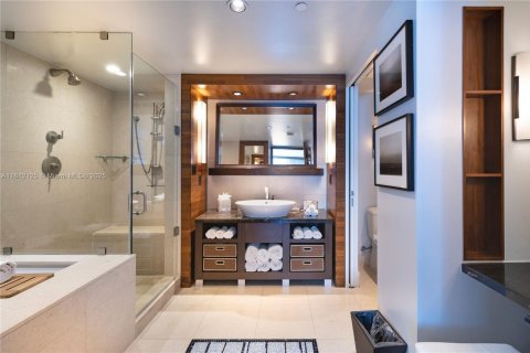 Condominio en venta en Miami Beach, Florida, 1 dormitorio, 61.5 m2 № 1938203 - foto 8