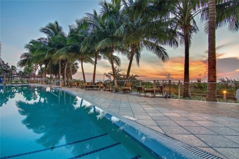 Condominio en venta en Miami Beach, Florida, 1 dormitorio, 61.5 m2 № 1938203 - foto 18