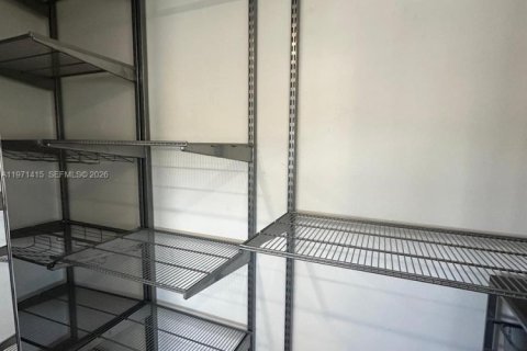 Снять в аренду кондоминиум в Норт-Майами, Флорида 1 спальня, 61.41м2, № 2032521 - фото 13