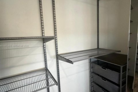 Снять в аренду кондоминиум в Норт-Майами, Флорида 1 спальня, 61.41м2, № 2032521 - фото 12