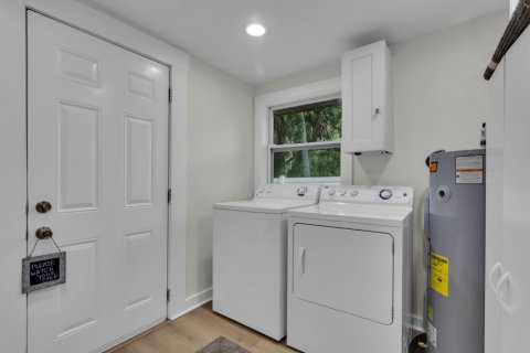 House in Clearwater, Florida 2 bedrooms, 93.74 sq.m. № 1224923 - photo 1