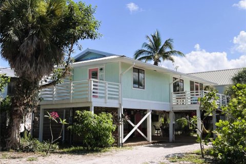 House in Placida, Florida 2 bedrooms, 77.29 sq.m. № 2098465