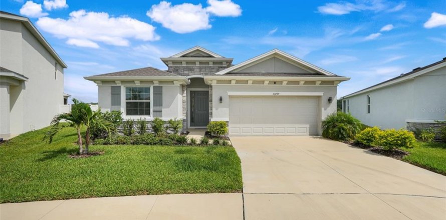 House in Dade City, Florida 4 bedrooms, 190.08 sq.m. № 1793772