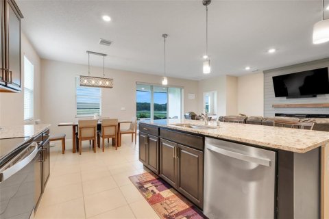 House in Dade City, Florida 4 bedrooms, 190.08 sq.m. № 1793772 - photo 18