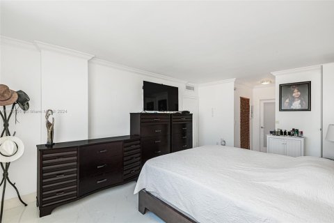 Condominio en venta en Sunny Isles Beach, Florida, 2 dormitorios, 113.34 m2 № 1709975 - foto 19