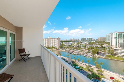 Condominio en venta en Sunny Isles Beach, Florida, 2 dormitorios, 113.34 m2 № 1709975 - foto 6