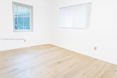 Casa en venta en Hollywood, Florida, 2 dormitorios, 84.91 m2 № 1953220 - foto 7