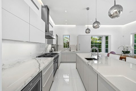 Купить виллу или дом в Палм-Бич, Флорида 6 комнат, 287.25м2, № 2190743 - фото 13
