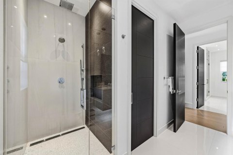 Купить виллу или дом в Палм-Бич, Флорида 6 комнат, 287.25м2, № 2190743 - фото 24