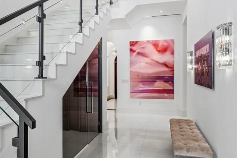 Купить виллу или дом в Палм-Бич, Флорида 6 комнат, 287.25м2, № 2190743 - фото 19