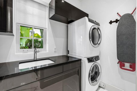 Купить виллу или дом в Палм-Бич, Флорида 6 комнат, 287.25м2, № 2190743 - фото 17
