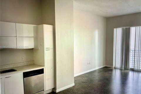 Copropriété à louer à Miami, Floride: 1 chambre, 60.48 m2 № 1956361 - photo 12