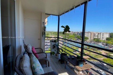 Copropriété à louer à Pembroke Pines, Floride: 2 chambres, 102.19 m2 № 1970336 - photo 18