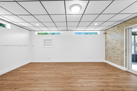 Купить виллу или дом в Плантация, Флорида 4 спальни, 131.18м2, № 1957115 - фото 5