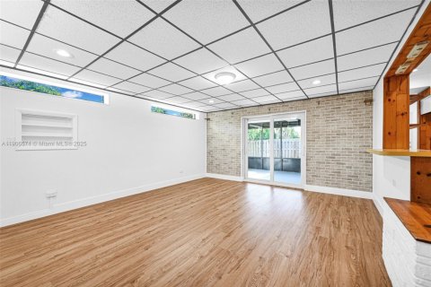 Купить виллу или дом в Плантация, Флорида 4 спальни, 131.18м2, № 1957115 - фото 4