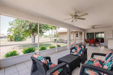 House in Punta Gorda, Florida 3 bedrooms, 173.17 sq.m. № 1757629 - photo 25