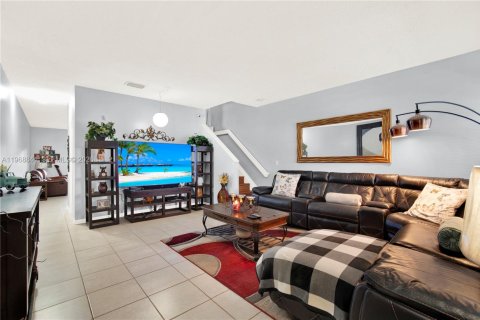 Condo in Homestead, Florida, 2 bedrooms  № 2031798 - photo 3