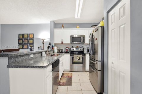 Condo in Homestead, Florida, 2 bedrooms  № 2031798 - photo 9