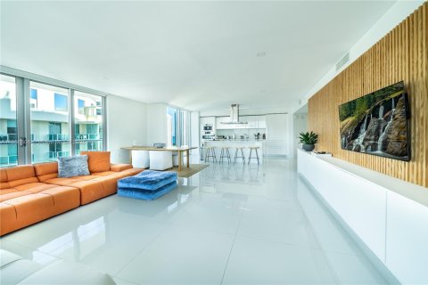 Condominio en alquiler en Sunny Isles Beach, Florida, 3 dormitorios, 175.77 m2 № 2059956 - foto 4