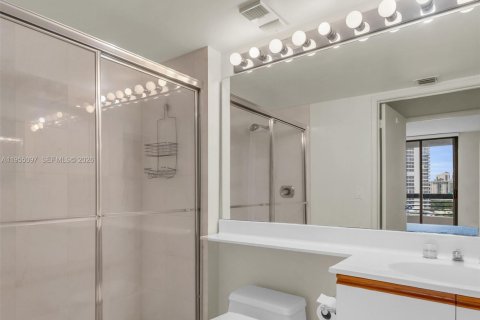Copropriété à louer à Aventura, Floride: 2 chambres, 109.72 m2 № 2020397 - photo 24