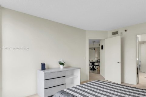 Copropriété à louer à Aventura, Floride: 2 chambres, 109.72 m2 № 2020397 - photo 16