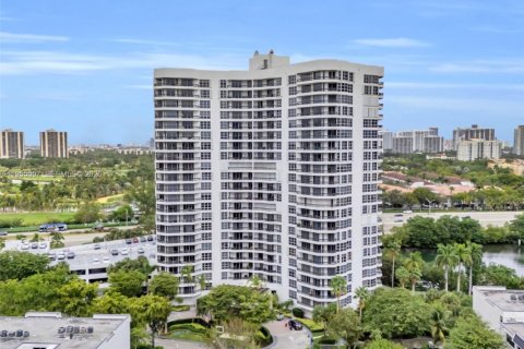 Condo à Aventura, Floride, 2 chambres  № 2020397