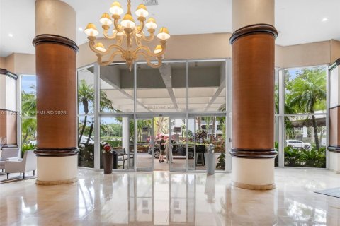 Copropriété à louer à Aventura, Floride: 2 chambres, 109.72 m2 № 2020397 - photo 2