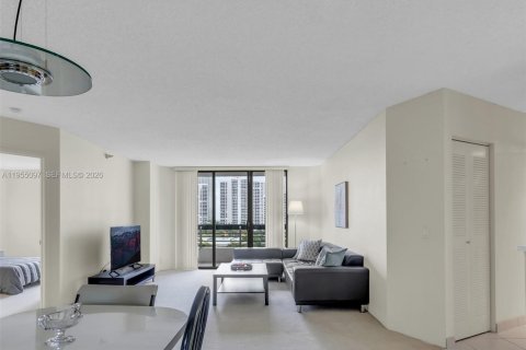 Copropriété à louer à Aventura, Floride: 2 chambres, 109.72 m2 № 2020397 - photo 8