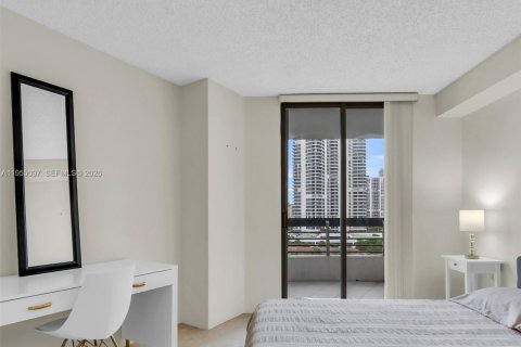 Copropriété à louer à Aventura, Floride: 2 chambres, 109.72 m2 № 2020397 - photo 22